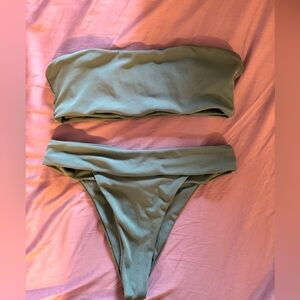 Green ribbed high cut bikini